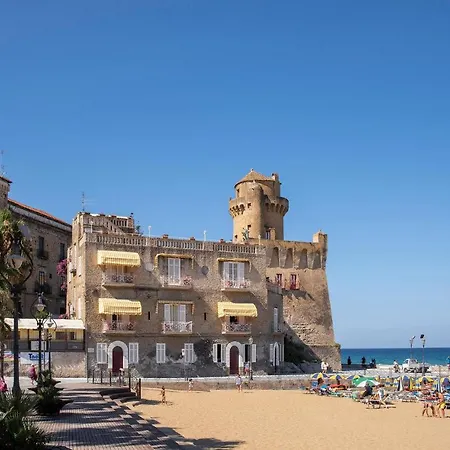 Lovely In With Wifi Holiday home Laureana Cilento