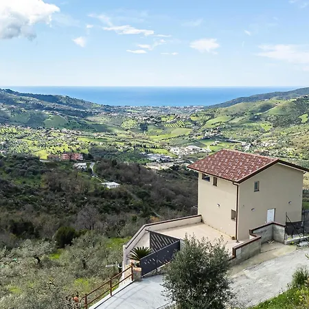 Casa vacanze Lovely In With Wifi